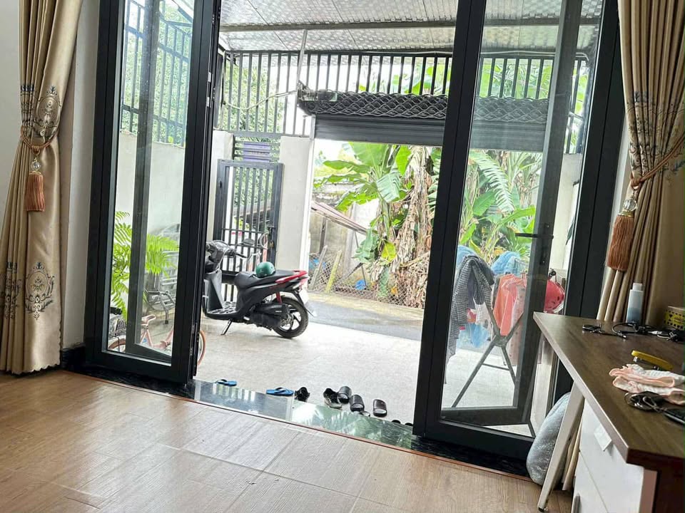 Nhà phố Tương Bình Hiệp Thủ Dầu Một 105m² giá 2.7 tỷ - Sân ô tô thoải mái!