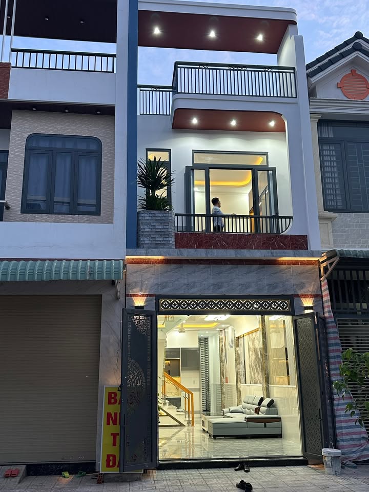 Nhà riêng An Phú, Thuận An, 60m² giá 3.75 tỷ - Đường nhựa 12m, thuận lợi di chuyển!