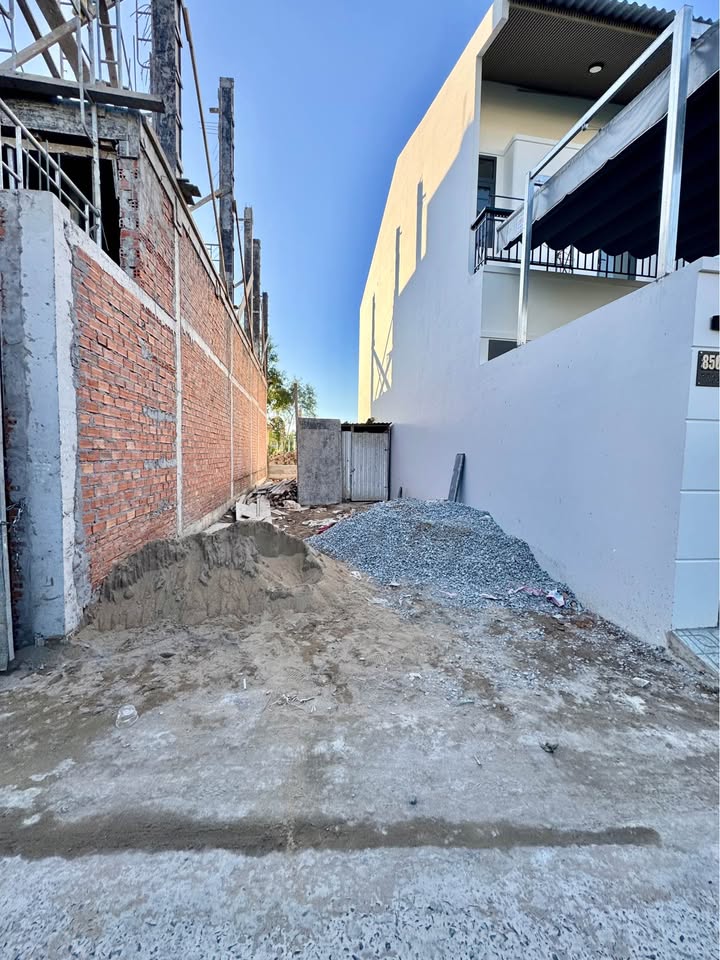 Đất nền Mỹ Hưng - Mỹ Phong 65m² giá 1.05 tỷ - Gần Quốc Lộ 50, tiện lợi!