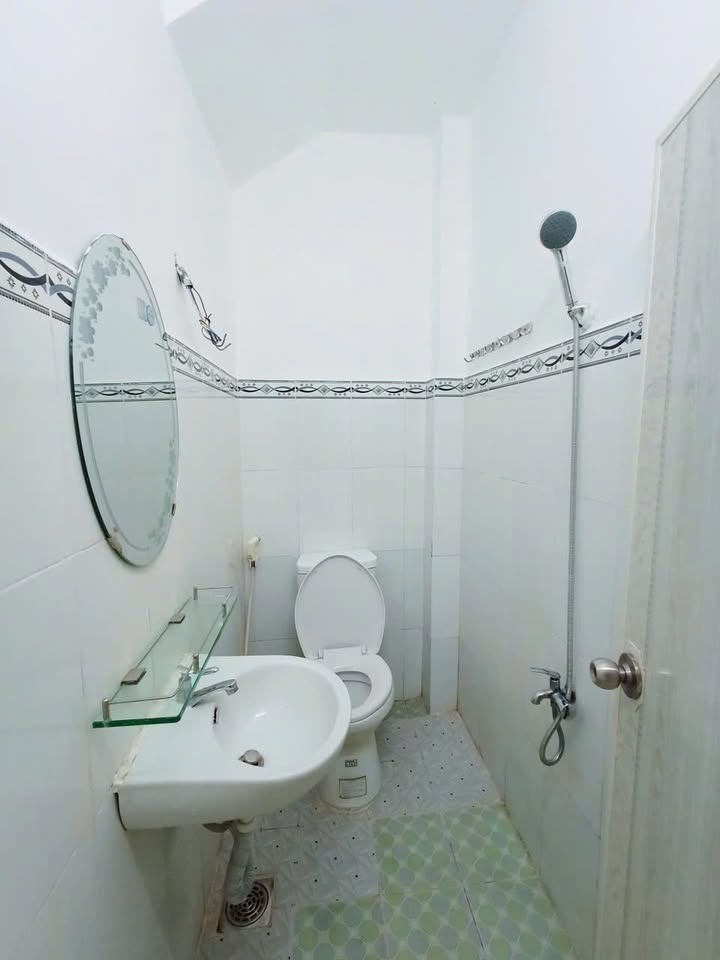 Căn hộ Duplex cho thuê tại Thành Thái, Quận 10 - Ban công rộng rãi, giá thỏa thuận!