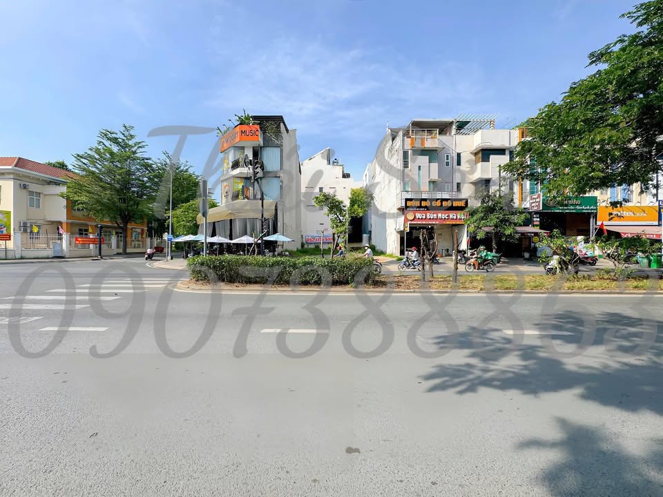 Lô Đất Mặt Tiền Kinh Doanh Đường Hoàng Quốc Việt, Quận 7 - 132m² giá 23.5 tỷ - Đầu tư sinh lời ngay!