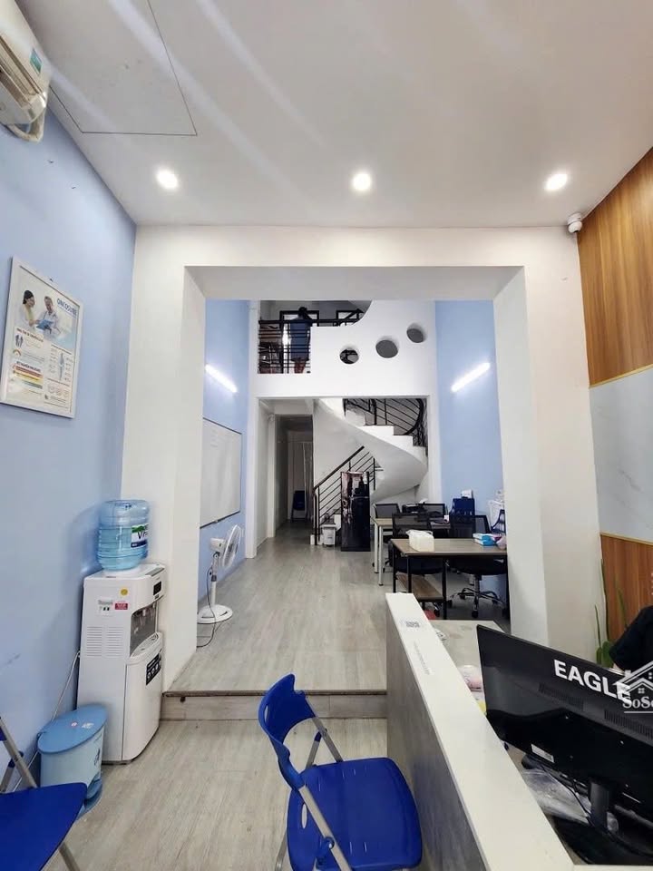 Nhà mặt tiền Nguyễn Duy Dương, Q.10, 40m² giá 25 triệu - Phù hợp cho văn phòng, shop!