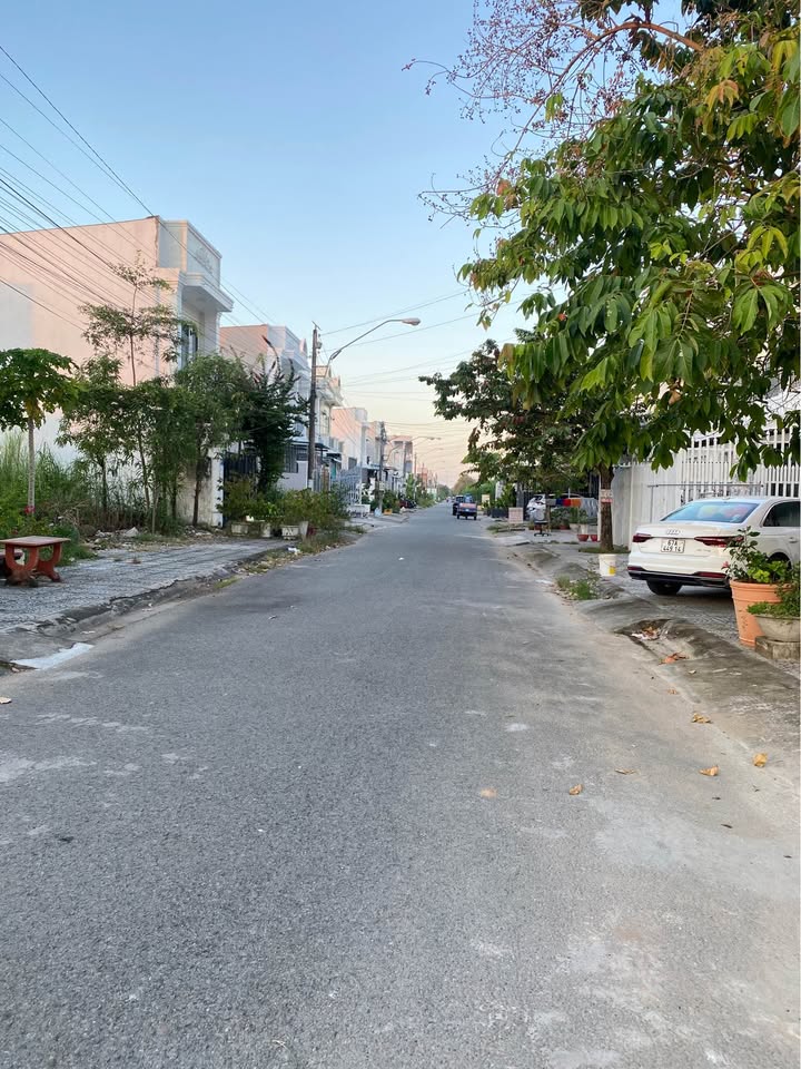 Nhà 1 Trệt 1 Lầu 100m² Đầu Đường 17A, Vĩnh Long - Thiết Kế Hiện Đại, Giá 2.65 Tỷ