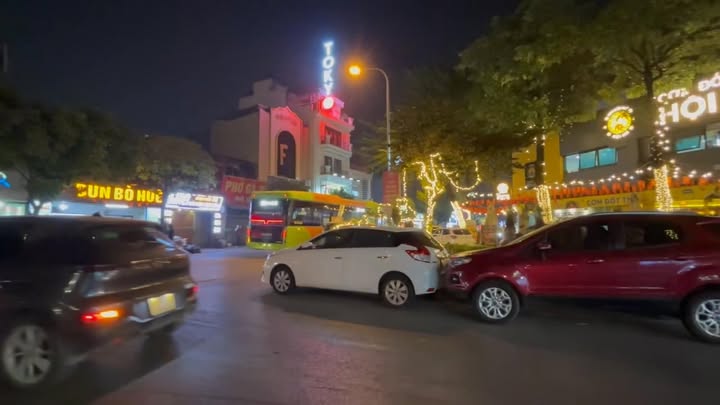 Nhà mặt tiền Sài Đồng 75m² giá 27.5 tỷ - Kinh doanh sầm uất, hiếm có!