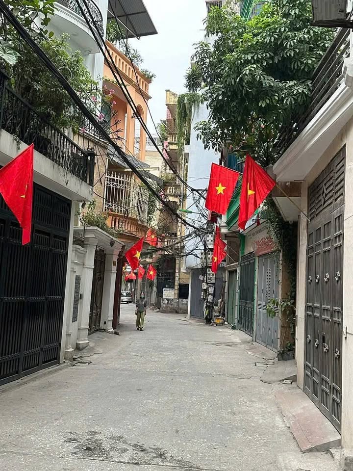 Nhà mặt ngõ Quan Thổ 1 Đống Đa 42m² giá 16 tỷ - Kinh doanh thuận lợi, ô tô đỗ cửa!