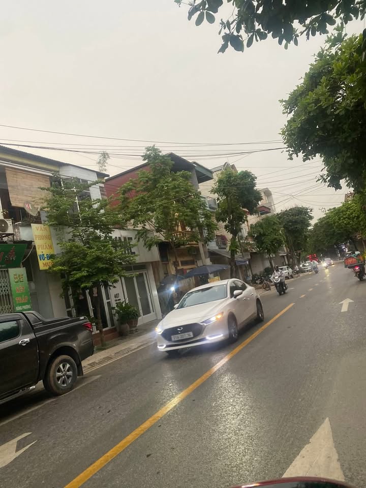 Nhà 2 tầng mặt đường Yên Ninh, Yên Bái - Kinh doanh tuyệt vời chỉ 2 tỷ!