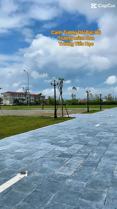Bán đất Kim Liên 300m² giá chỉ 3.3 tỷ - Nằm ngay trung tâm tiện ích!
