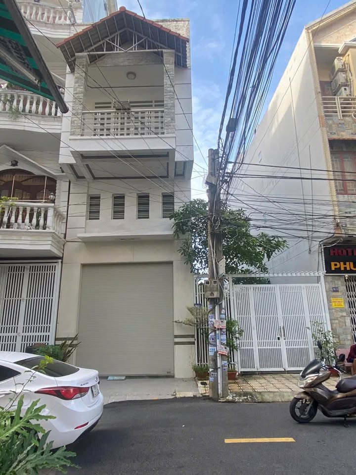 Nhà phố 3 tầng Cái Khế, Ninh Kiều 207m² giá 15.5 tỷ - Đối diện trung tâm thương mại!