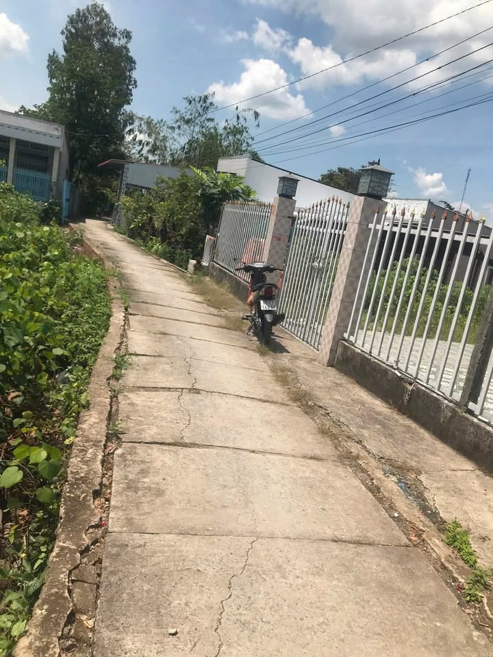 Bán đất 376m² tại Phường Đông Thuận, Bình Minh, Vĩnh Long chỉ 2.5 tỷ - Nhà cấp 4 mới đẹp!