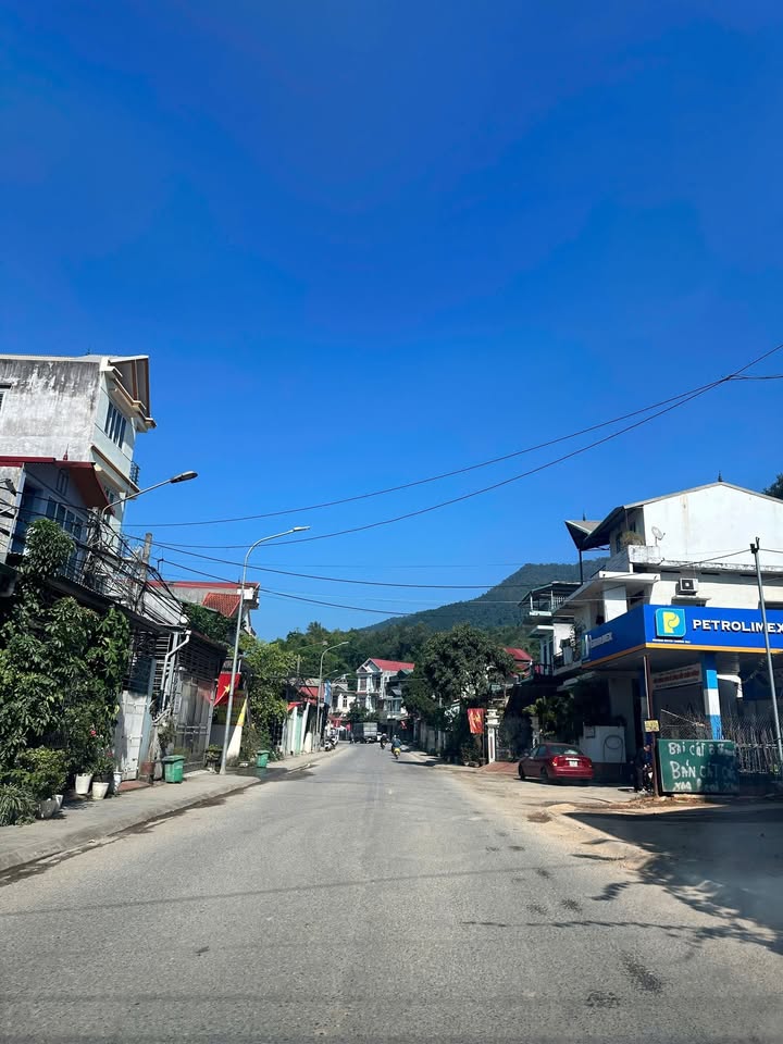 Đất mặt đường Ngọc Xuân 670m² giá 3.5 tỷ - Sổ đỏ chính chủ, sang tên ngay!