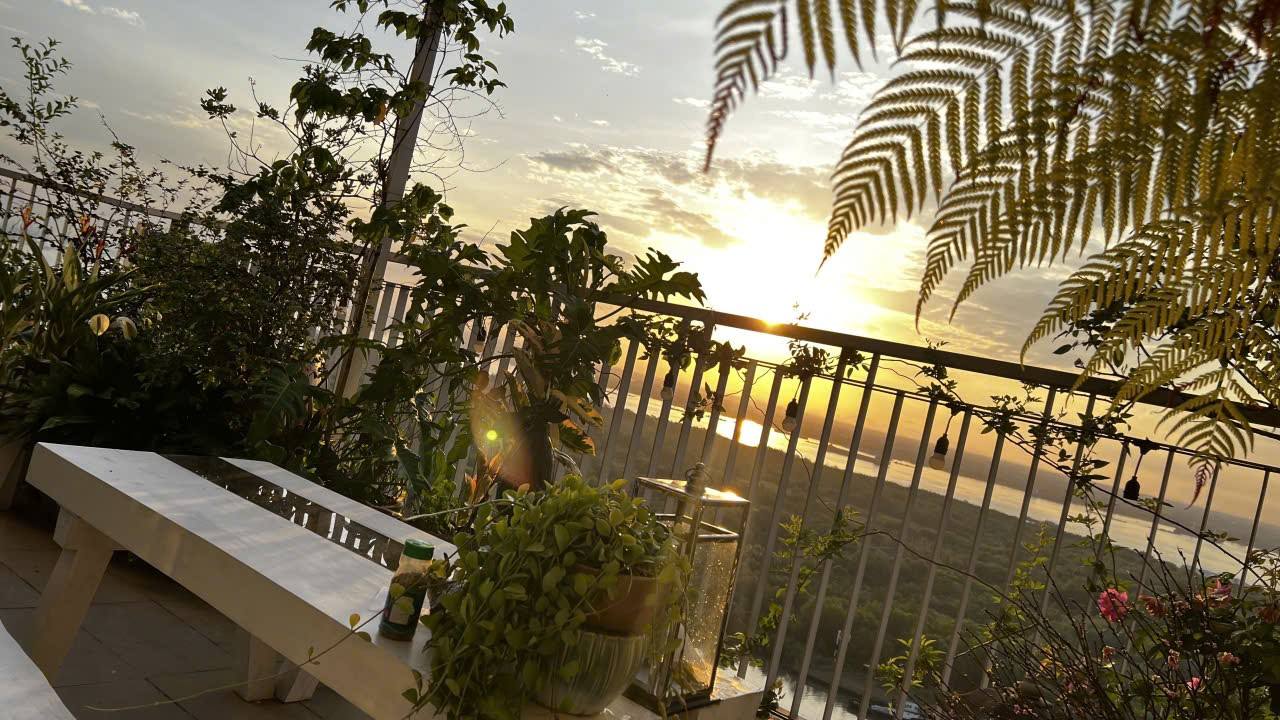 Penthouse Luxgarden Quận 7 119.6m² giá 7.5 tỷ - Sân vườn riêng mát mẻ!