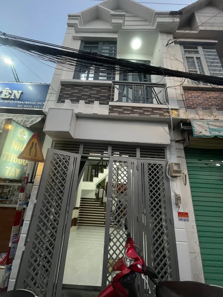 Nhà mặt tiền đường nhựa 10m phường Hiệp Thành quận 12, diện tích 25m² - Đầu tư sinh lời ngay!