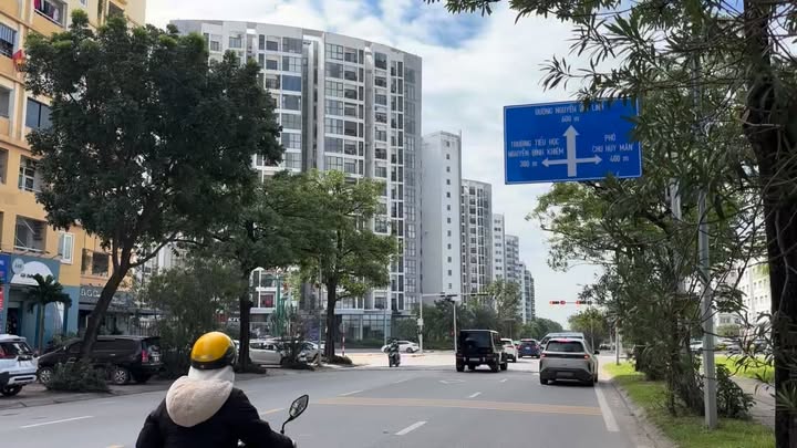 Căn hộ chung cư Sài Đồng 96.5m² giá 6.5 tỷ - Full nội thất hiện đại, view đẹp!