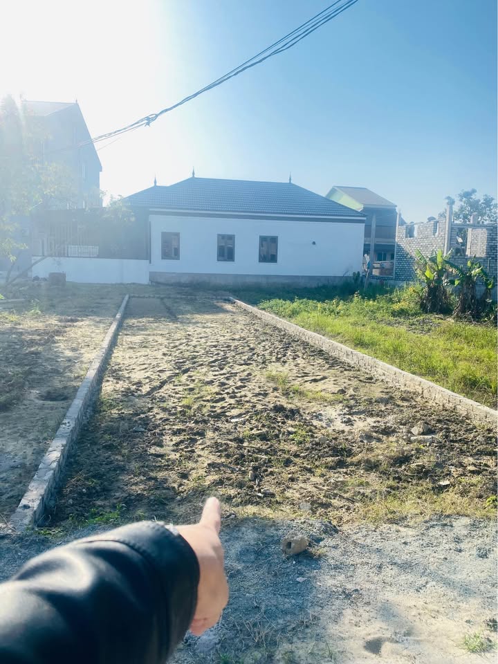 Đất nền Vinh 90m² giá 2 tỷ - Vị trí đắc địa gần UBND và trường học!