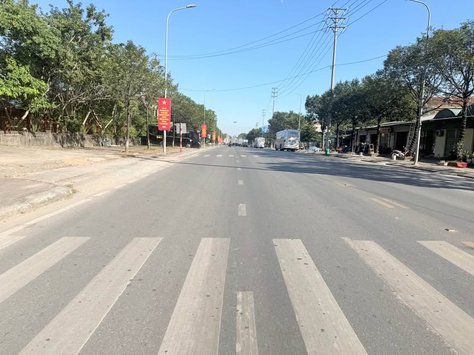 Nhà cấp 4 mặt tiền đại lộ Hòa Bình, 81m² giá chỉ 4 tỷ - Kinh doanh thuận lợi!