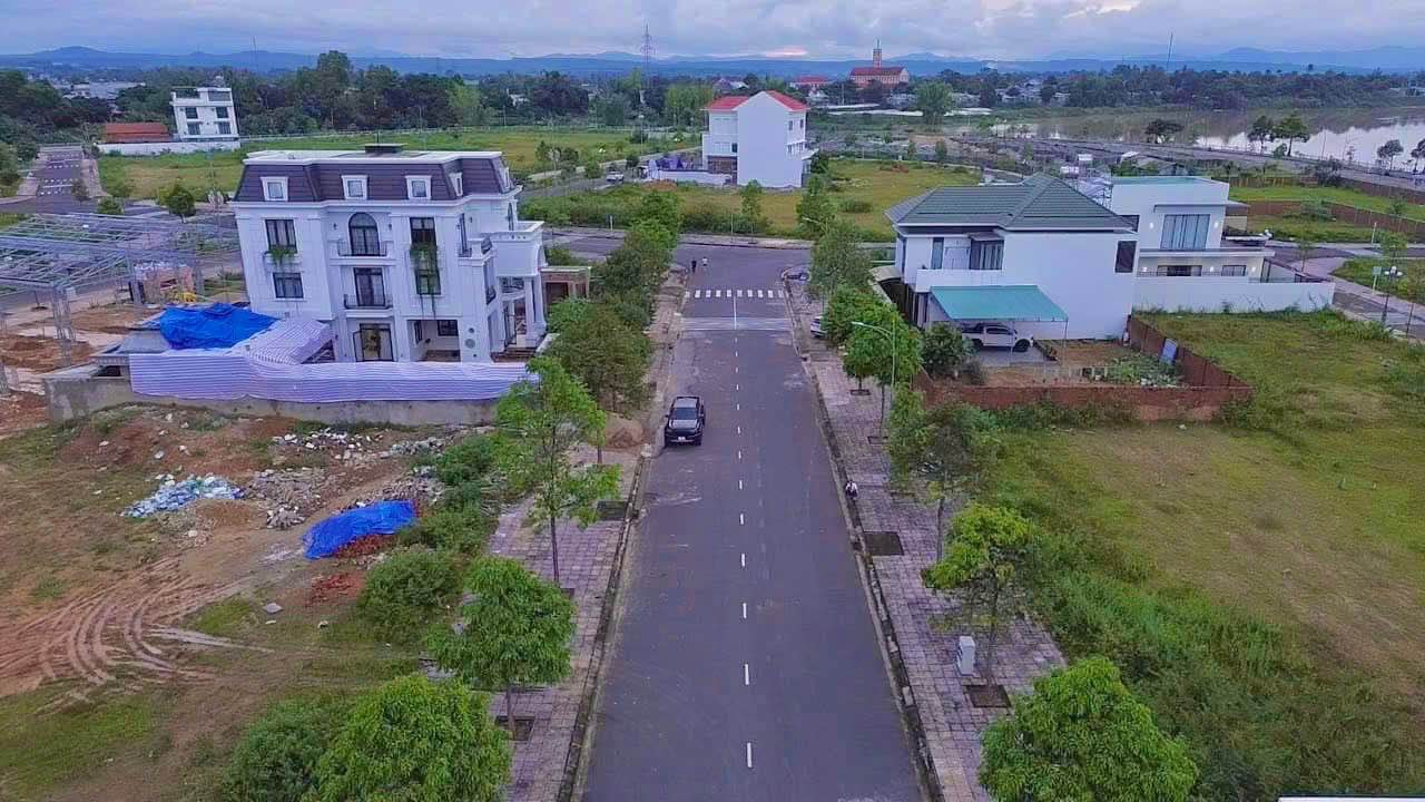 Đất thổ cư 162m² Khu Đô Thị Nam Dakla, Kon Tum - Giá chỉ 2.8 tỷ!