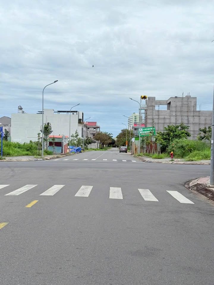 Đất nền Lô góc 3 mặt tiền đường Hồ Tùng Mậu, TP Bà Rịa - 129m² giá 3.85 tỷ - Thương lượng ngay!