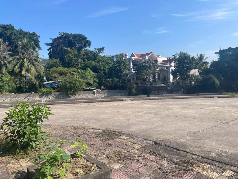 Đất góc 2 mặt tiền Gara ôtô Phương Huy, Cẩm Thạch 70m² giá 2.1 tỷ - Vừa ở vừa kinh doanh!