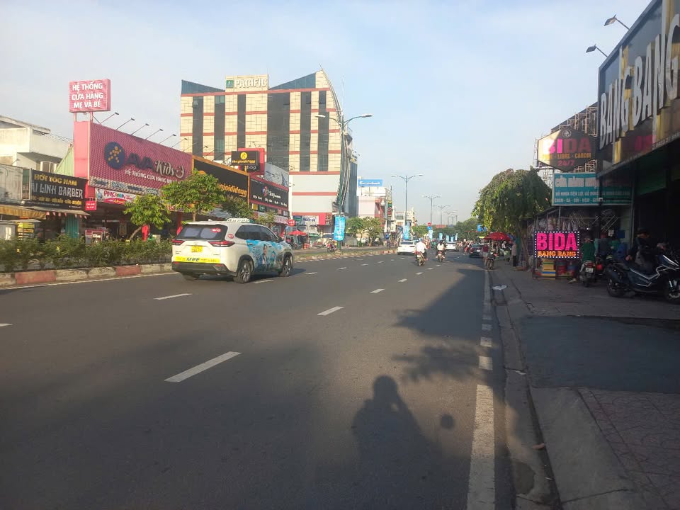 Nhà mặt tiền Lê Văn Việt, quận 9, 116m² giá 7 tỷ - Cơ hội đầu tư sinh lời!