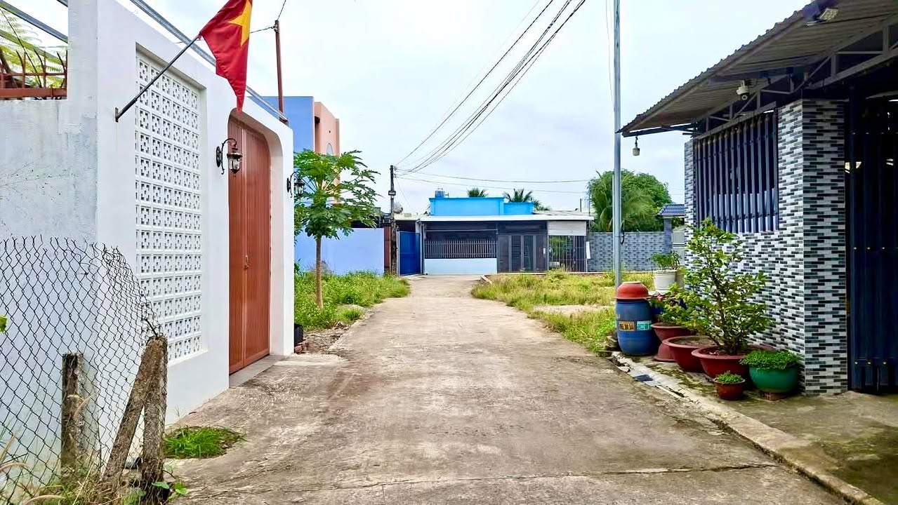 Đất 81m² ấp 3 An Phước - Giá chỉ 2.1 tỷ - Đường ô tô, hẻm thông