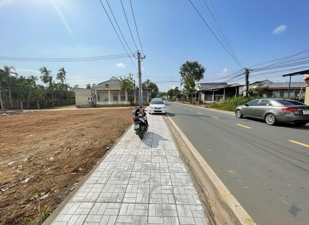 Đất nền mặt tiền Hoàng Văn Thụ, Tư Nghĩa 102m² giá 1.35 tỷ - Nhanh tay chốt ngay!