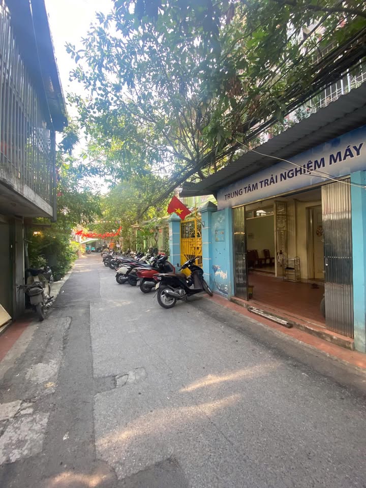 Mặt bằng kinh doanh cho thuê Nguyễn Khuyến Đống Đa 160m² giá chỉ từ 35 triệu/tháng!