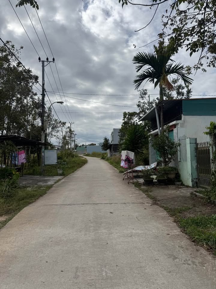 Lô đất thổ cư 400m² tại Đăk Cấm, Kon Tum - Vị trí đắc địa, giá tốt!