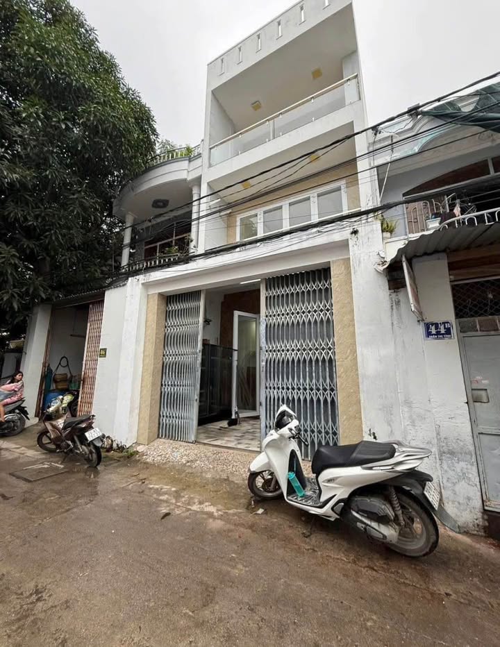 Nhà 3 tầng trung tâm Nha Trang - Đường Trần Thị Tính 90m² giá 7.5 tỷ - Sổ hồng đầy đủ!