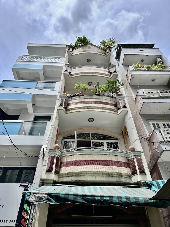 Nhà phố Hẻm 7m Võ Văn Tần, Quận 3 - 54m² giá 16.5 tỷ - Chính chủ bán gấp!