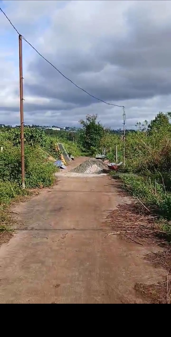 Lô đất Biển Hồ 150m² giá 300 triệu - Sổ hồng chính chủ, vị trí đẹp!