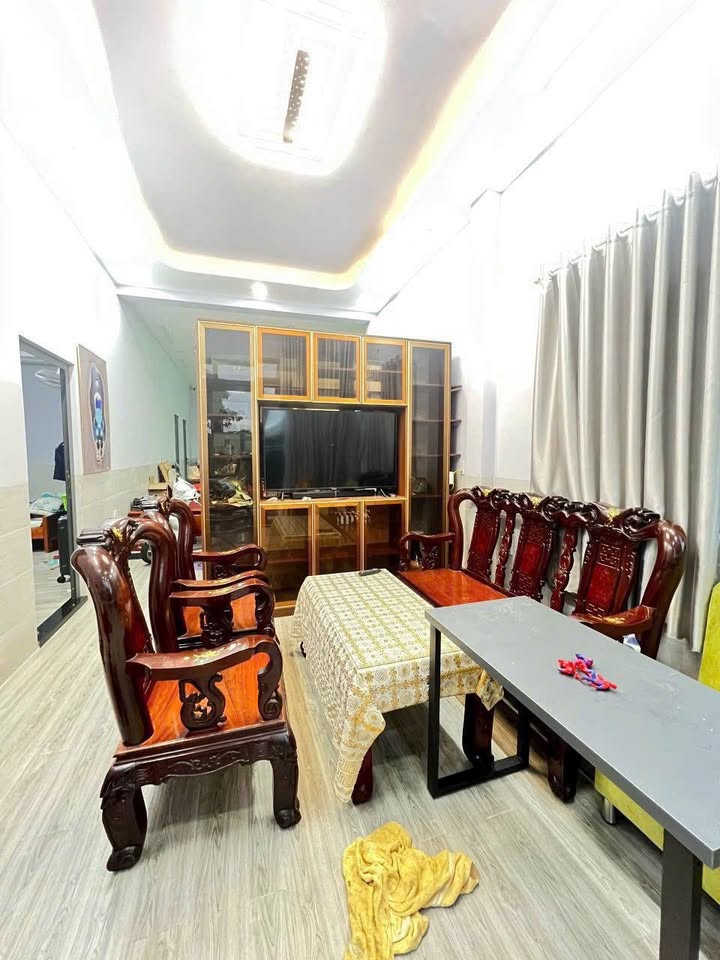 Bán biệt thự Cái Răng Cần Thơ 180m² giá chỉ 6 tỷ - Sổ hồng chính chủ!