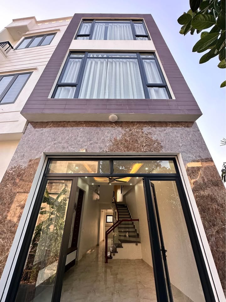 Nhà 3 tầng phố Lê Cảnh Tuân, Hải Tân, Hải Dương 43m² - Vị trí đắc địa gần trung tâm!