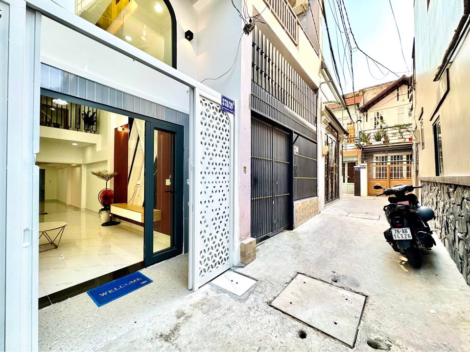 Nhà đẹp Bình Thạnh 45m² giá 6.25 tỷ - Thiết kế hiện đại, đầy đủ tiện nghi!