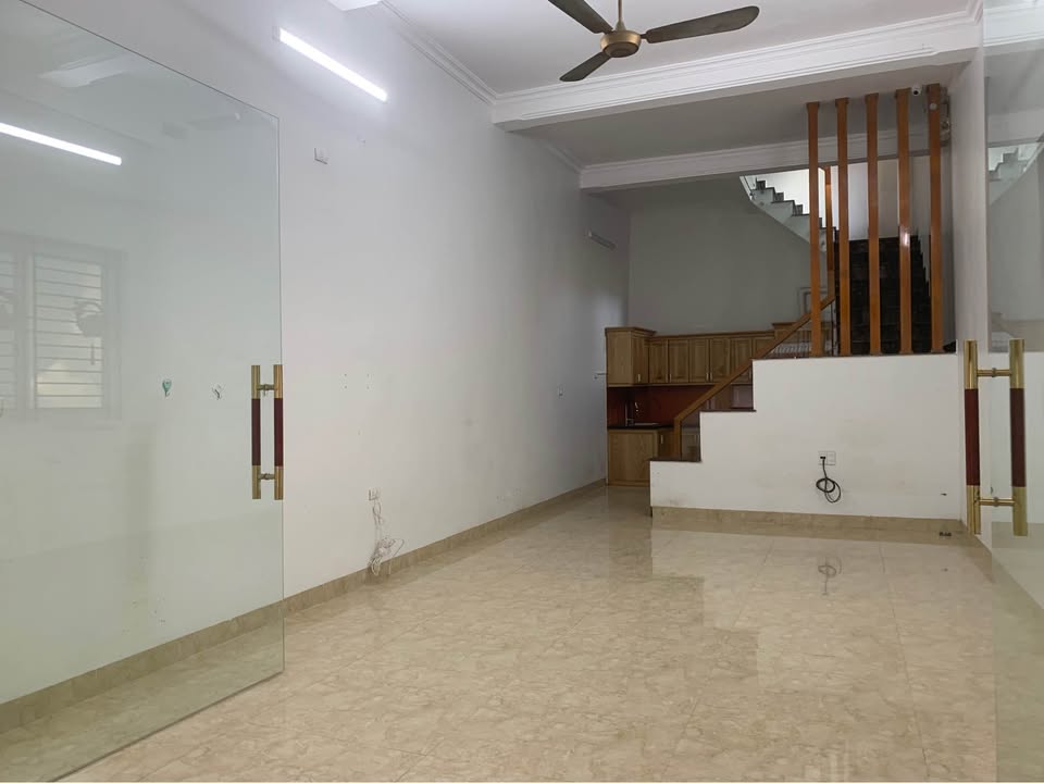 Nhà 2 tầng tại Tống Duy Tân 50m² giá 3 tỷ - Nhà đẹp, vuông vức