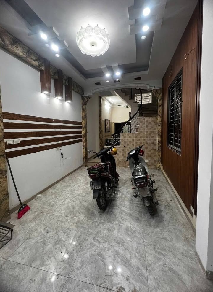 Nhà nguyên căn cho thuê tại Ngõ 161 Gia Quất, Long Biên 50m² giá 9 triệu - Vị trí thuận tiện, vào ở ngay!