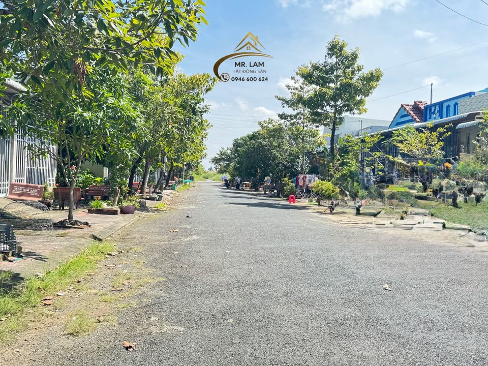 Đất nền đường Lê Văn Một, Tân Xuyên 135m² chỉ 950 triệu - Vị trí đẹp, sổ hồng riêng!