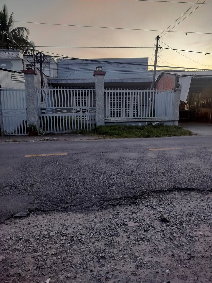 Nhà mặt tiền ĐT 911, Cầu Kè, Trà Vinh 467m² giá 1.5 tỷ - Cơ hội đầu tư tuyệt vời!