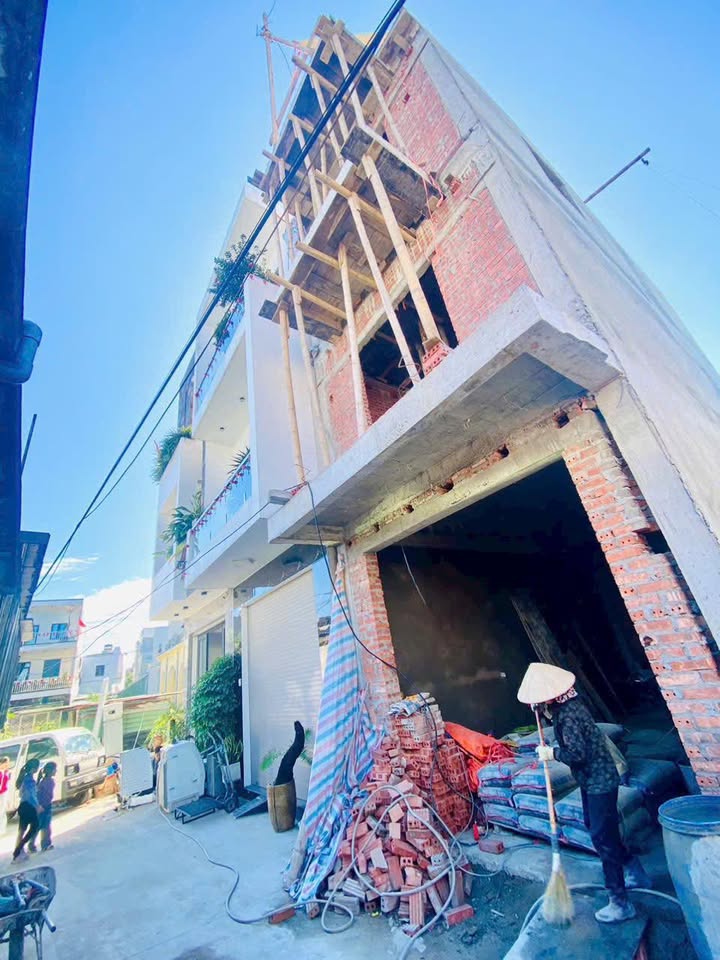 Nhà Phú Xuân Thái Bình 57.6m² giá 2.1 tỷ - Ngõ ô tô vào tận cửa!