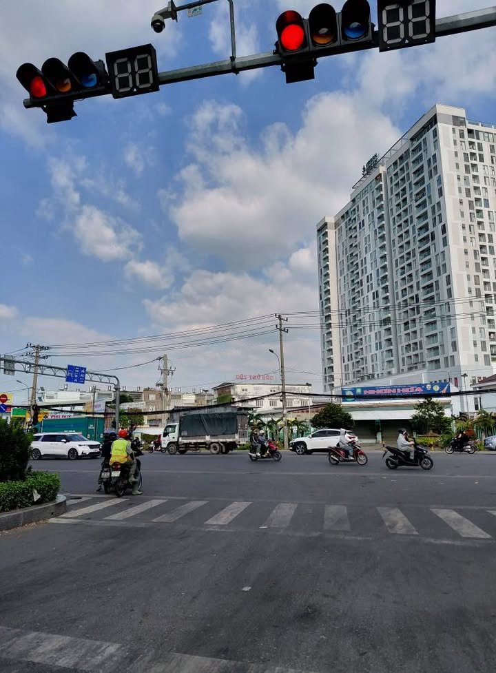 Nhà riêng Hiệp Bình Thủ Đức 86m² giá 6 tỷ - Thiết kế hiện đại, ô tô vào nhà!