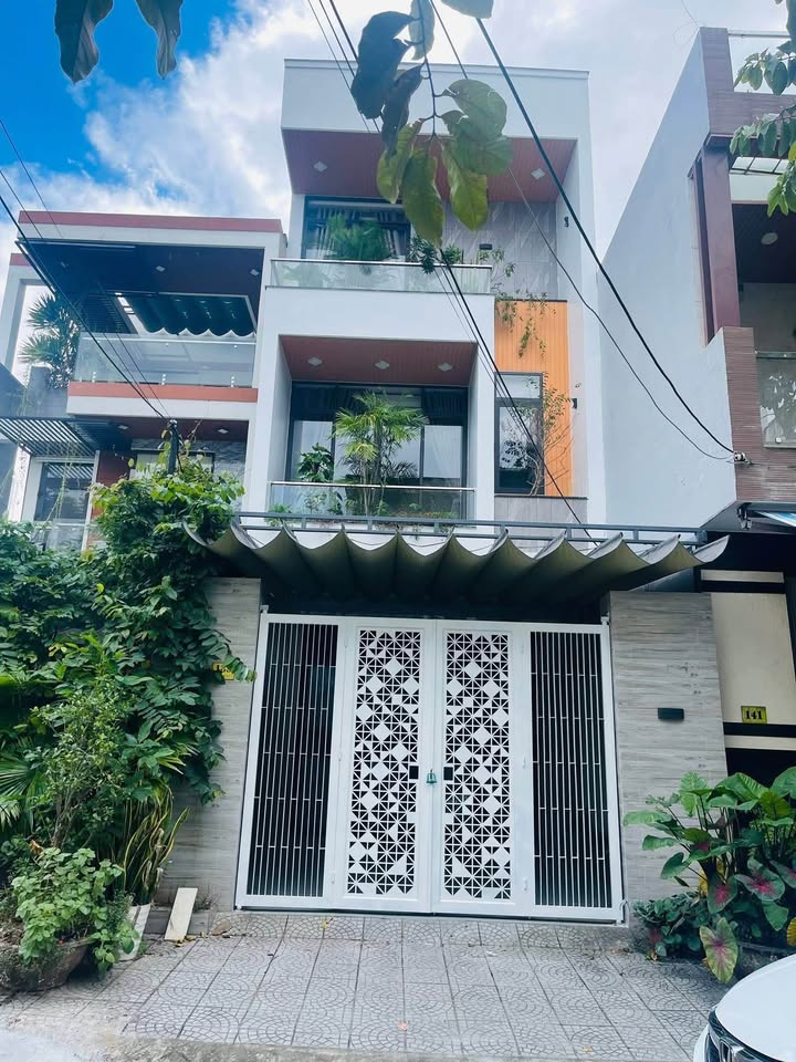 Nhà 3 tầng mặt tiền đường Phùng Chí Kiên, Đà Nẵng 87m² giá 7.5 tỷ - Sẵn sàng vào ở ngay!