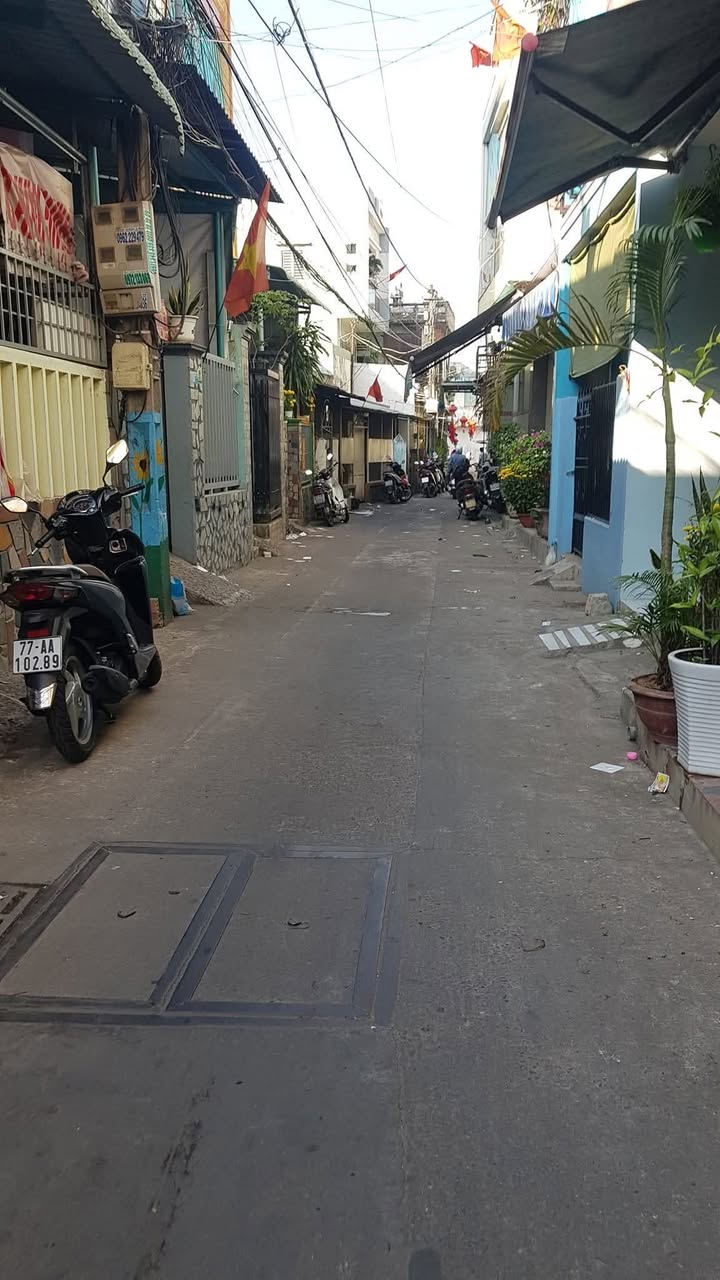 Đất nền đường Đinh Bộ Lĩnh - Quy Nhơn 40m² giá 2.2 tỷ - Hướng Đông Nam gần biển!