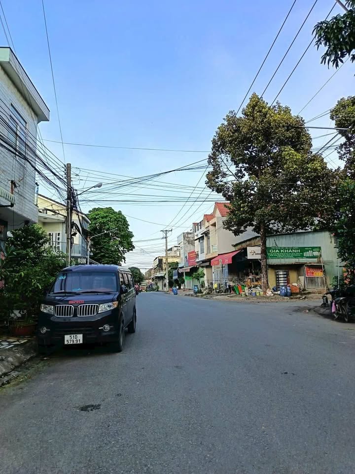 Đất nền Tân Đông Hiệp, Dĩ An, 75m² giá 4 tỷ - Vị trí đắc địa, cơ hội đầu tư tốt!