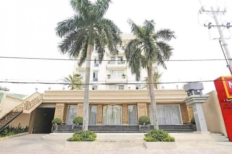 Tòa nhà CHDV lớn nhất Nhà Bè 1295m² giá 170 tỷ - Dòng tiền ổn định 1 tỷ/tháng!