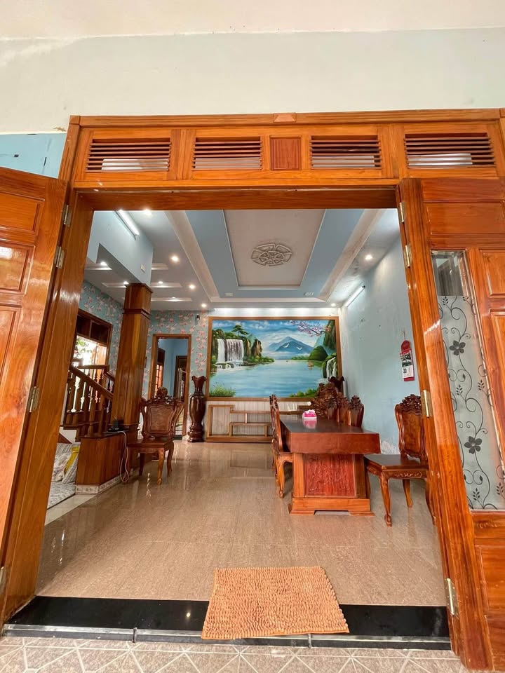 Nhà cho thuê 2 mặt tiền đường Lê Quý Đôn, Tam Kỳ 200m² - Phù hợp cho gia đình lớn!