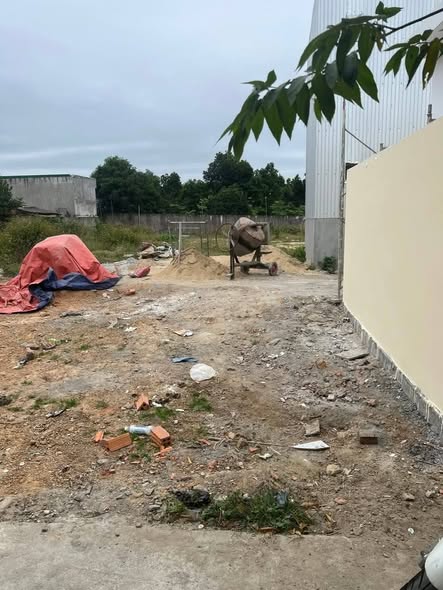 Đất nền Nghĩa Lộ Quảng Ngãi 85m² giá 400 triệu - Đường ô tô thông thoáng!