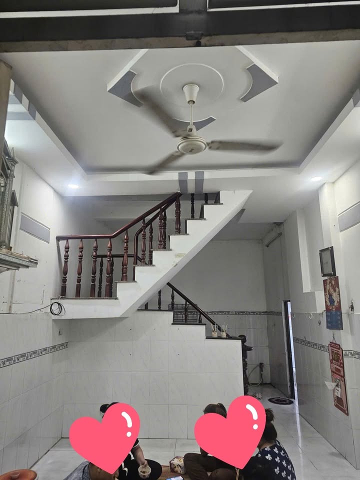 Nhà cho thuê Hóc Môn 64m² giá 4 triệu - Gần chợ đầu mối!