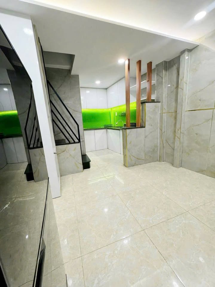 Nhà hẻm ba gác Bình Thạnh 17m² giá 2.8 tỷ - Nhà mới đẹp ở ngay!
