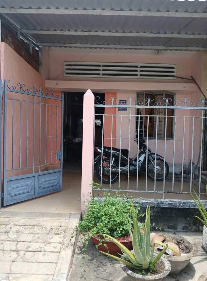 Nhà riêng Phú Khương Bến Tre 68,2m² giá 1.7 tỷ - Gần chợ Lạc Hồng!