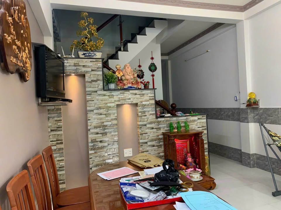 Nhà 2 tầng hẻm 357 Trần Hưng Đạo, Phú Lợi, 84m² giá chỉ 2.5 tỷ - Nhà đẹp, giá rẻ nhất khu!