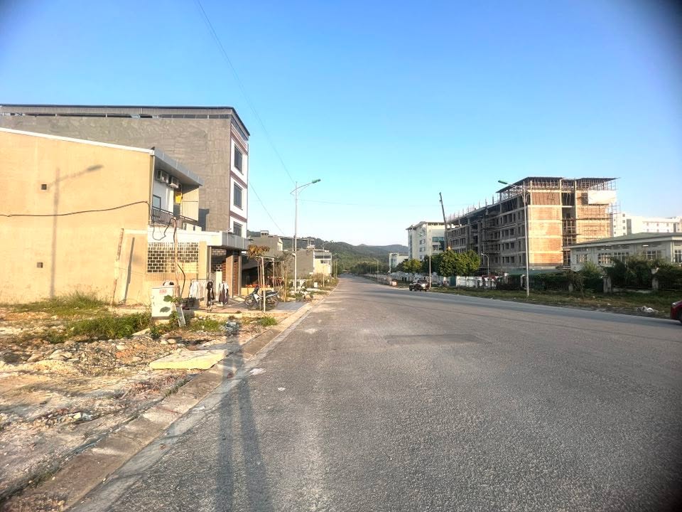 Đất nền đường B10 phường Cam Đường, Lào Cai 111.5m² giá 2.1 tỷ - Đầu tư sinh lời ngay!